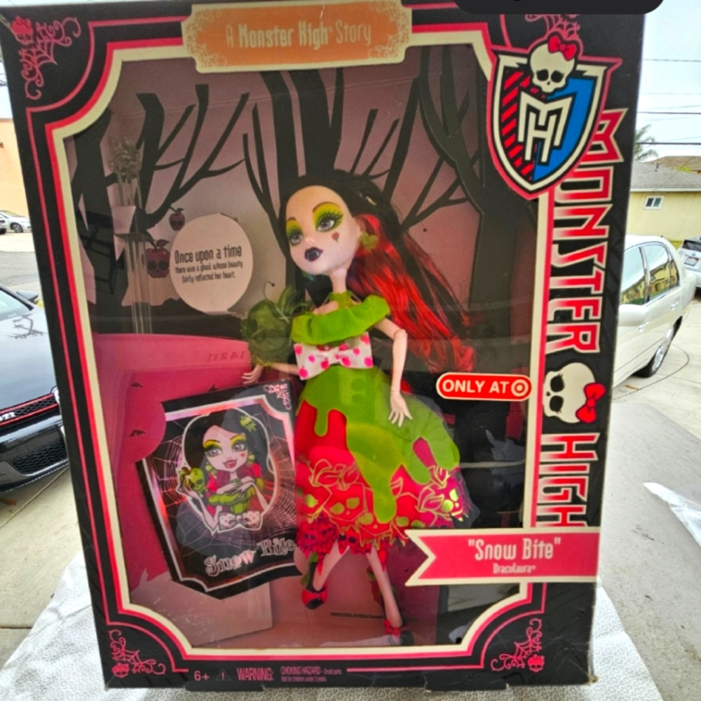 Monster High Green and Red Dolls with Accessories